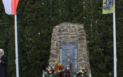 pomník obětí v obci Zákřov